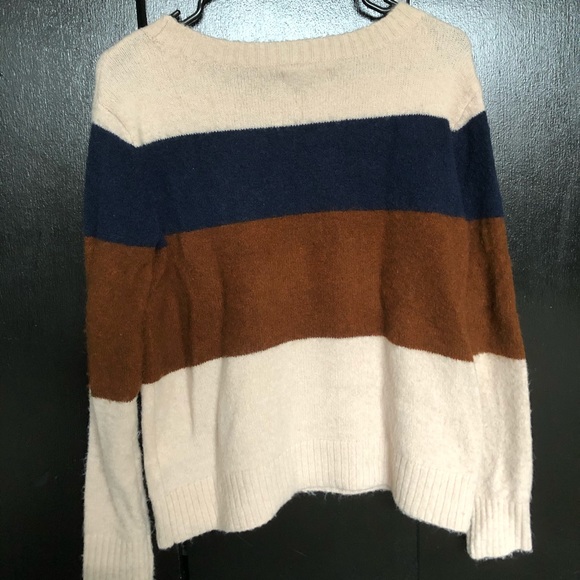 American Eagle Block Sweater - Picture 3 of 5
